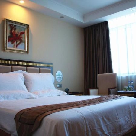 Greentree Inn Guangdong Shantou Chengjiang Road Business Hotel Екстер'єр фото