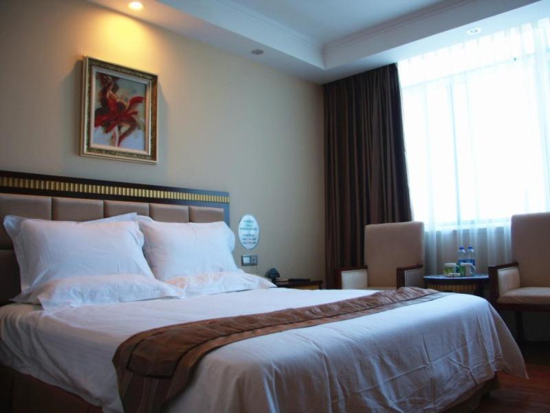 Greentree Inn Guangdong Shantou Chengjiang Road Business Hotel Екстер'єр фото