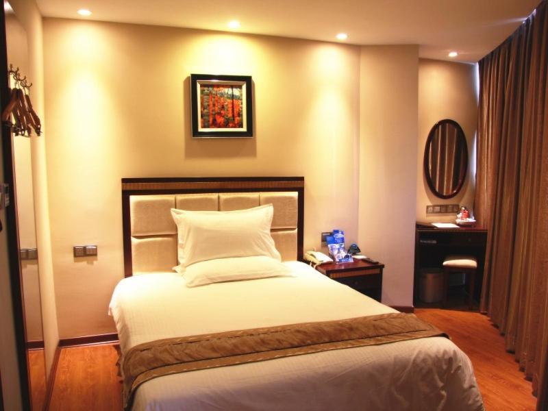 Greentree Inn Guangdong Shantou Chengjiang Road Business Hotel Екстер'єр фото