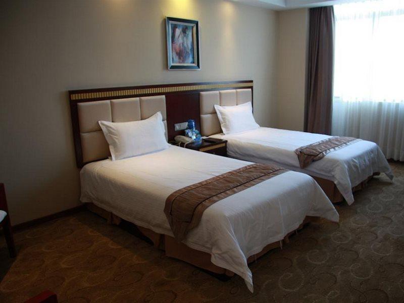 Greentree Inn Guangdong Shantou Chengjiang Road Business Hotel Екстер'єр фото