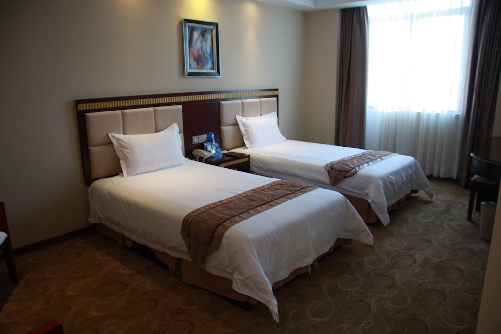 Greentree Inn Guangdong Shantou Chengjiang Road Business Hotel Екстер'єр фото