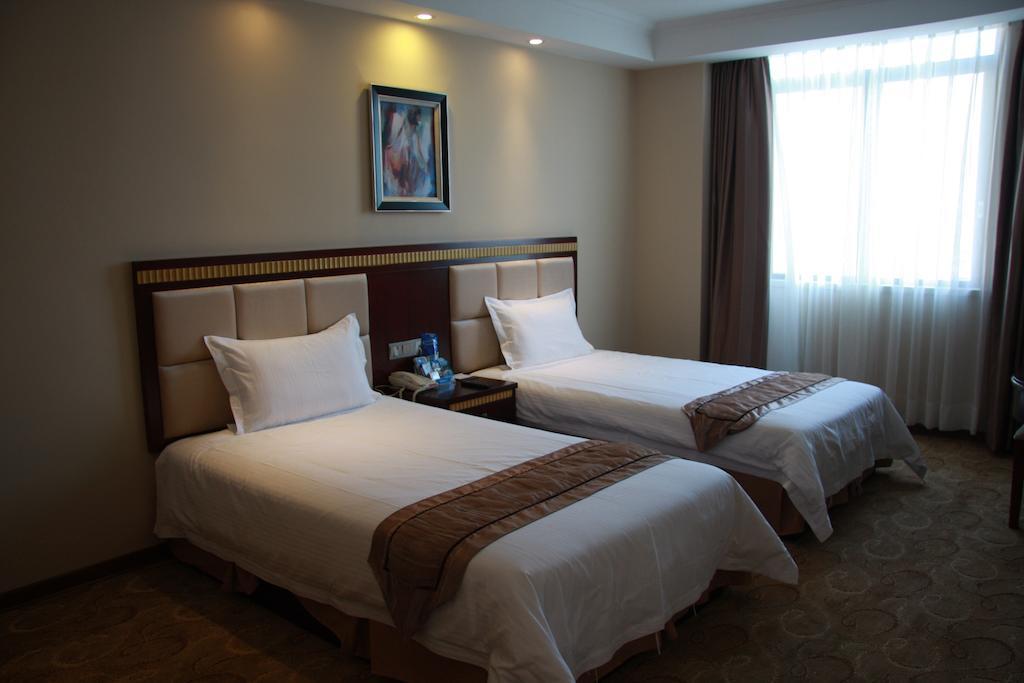 Greentree Inn Guangdong Shantou Chengjiang Road Business Hotel Екстер'єр фото